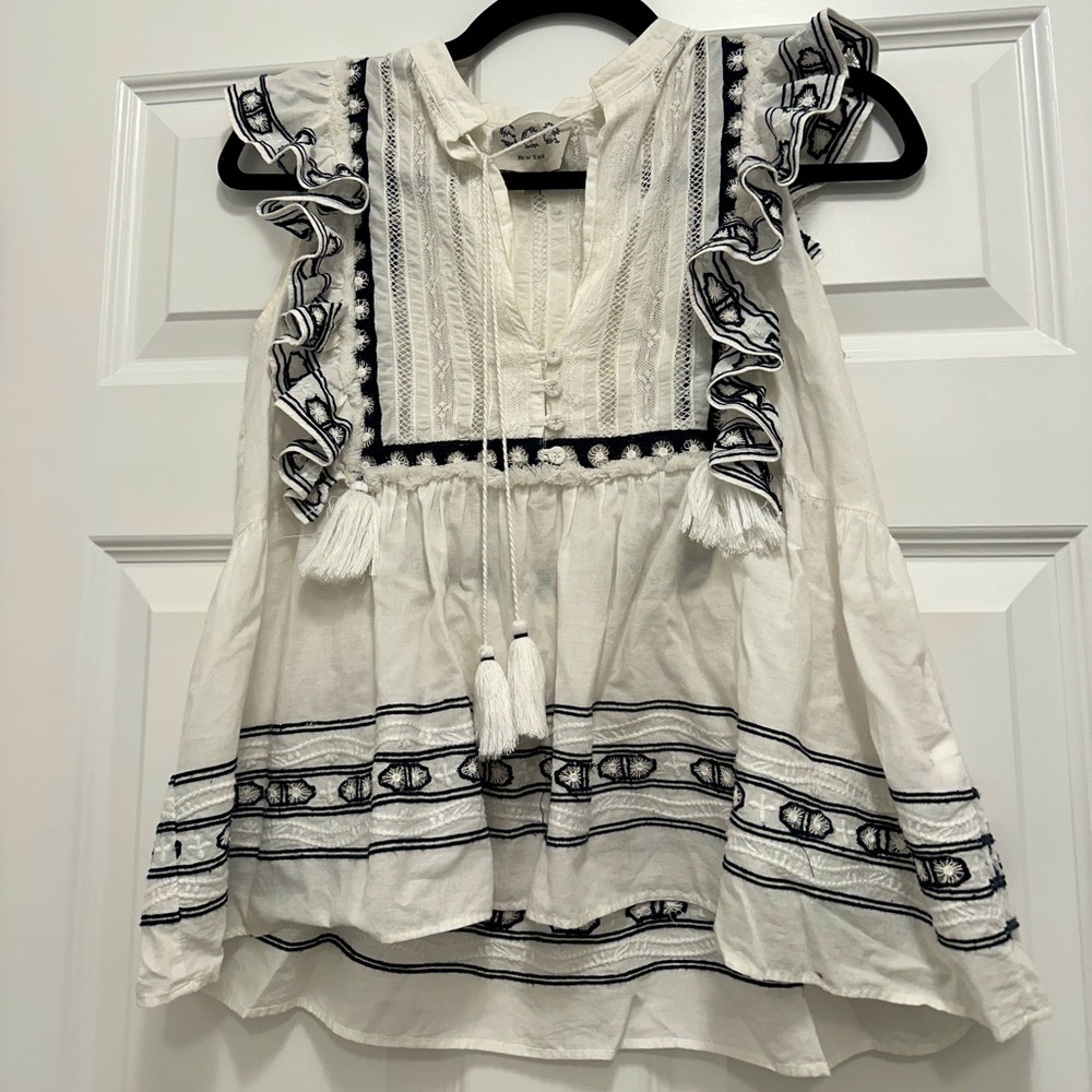 SEA NY black and white blouse with lace and tassels
